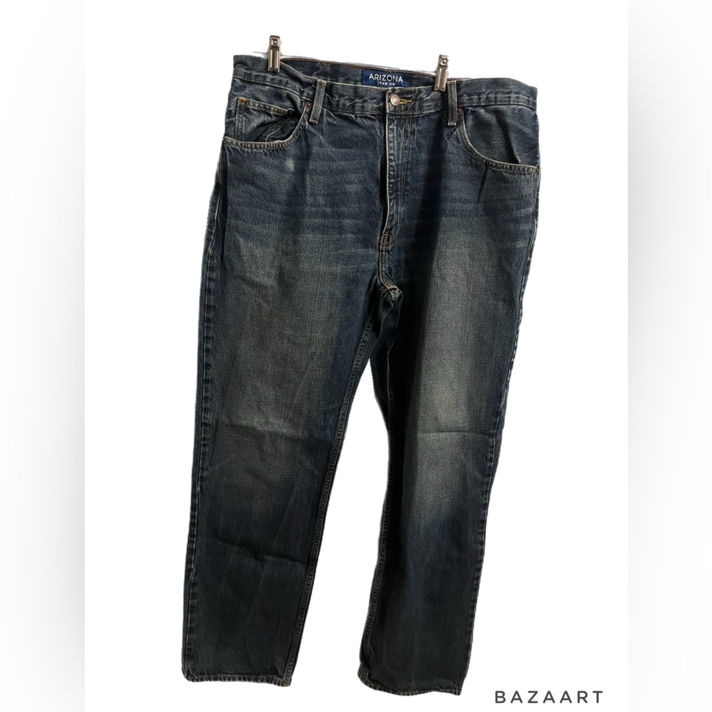 Men’s Arizona straight leg jeans size 38 x 32
